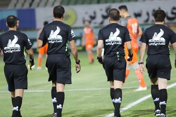 تعداد داوران لیگ برتر ایران سه برابر لالیگا و بوندسلیگا!/ شایستهها خانه نشین شدند