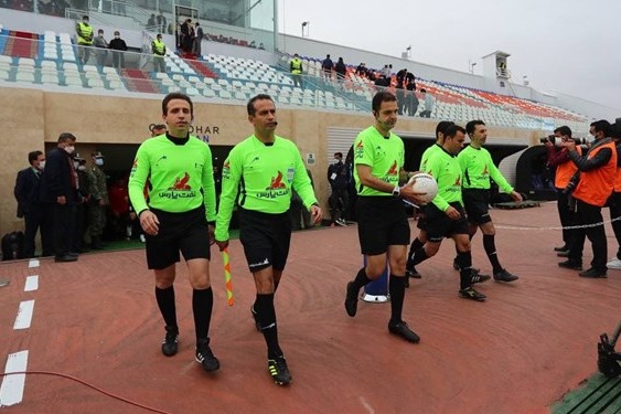 مظفری: در 10 هفته اول لیگ برتر اشتباهات داوری فاجعه بود