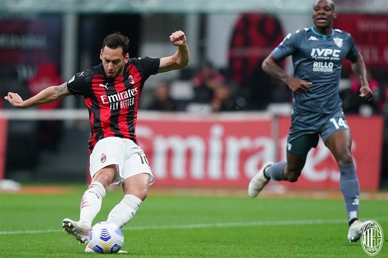 پیشنهاد وسوسهانگیز الدحیل قطر به چالهاناوغلو