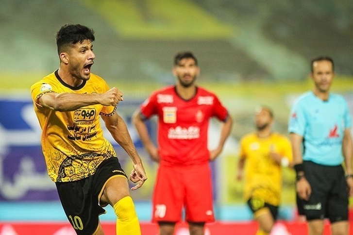 سانتاکلارا بازیکن سپاهان را میخواهد