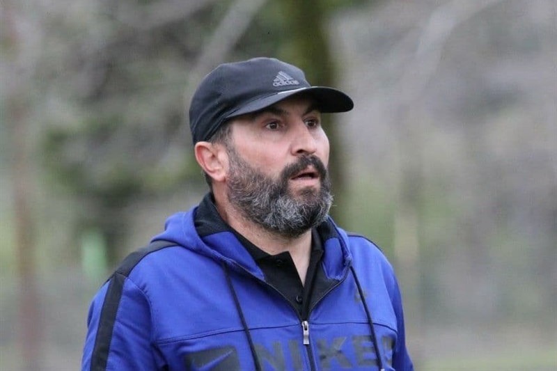 لطیفی: کسی انتظار نداشت نود را در لیگ دسته اول حفظ کنیم/ شنیدم یکی از مربیان با بازیکنان سایر تیمها تماس میگیرد