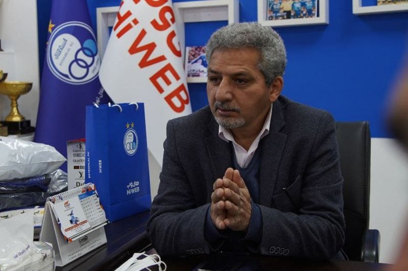 فریادشیران: آقای نظری! شما چه دستاوردی برای استقلال داشتید؟/ با دوستان‌تان به دنبال جمع کردن چمن ورزشگاه امام رضا (ع) بودید