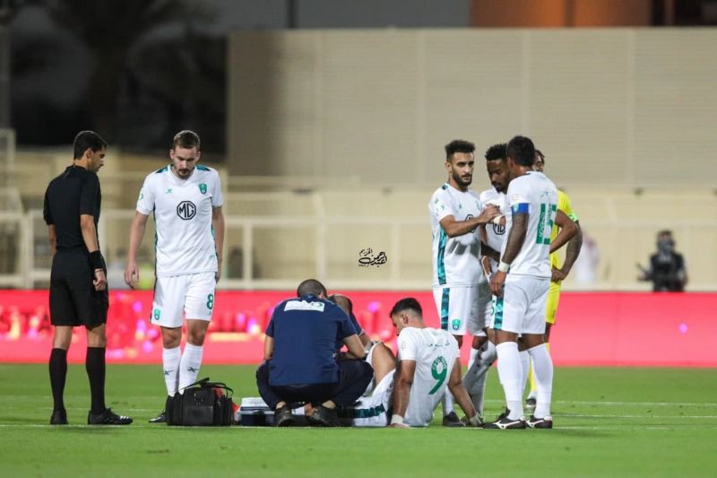 اشکهای عمر السومة پس از مصدومیت (عکس)