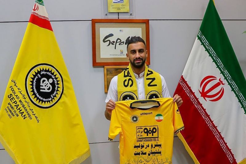 محمدرضا مهدی‌زاده دوساله با سپاهان تمدید کرد