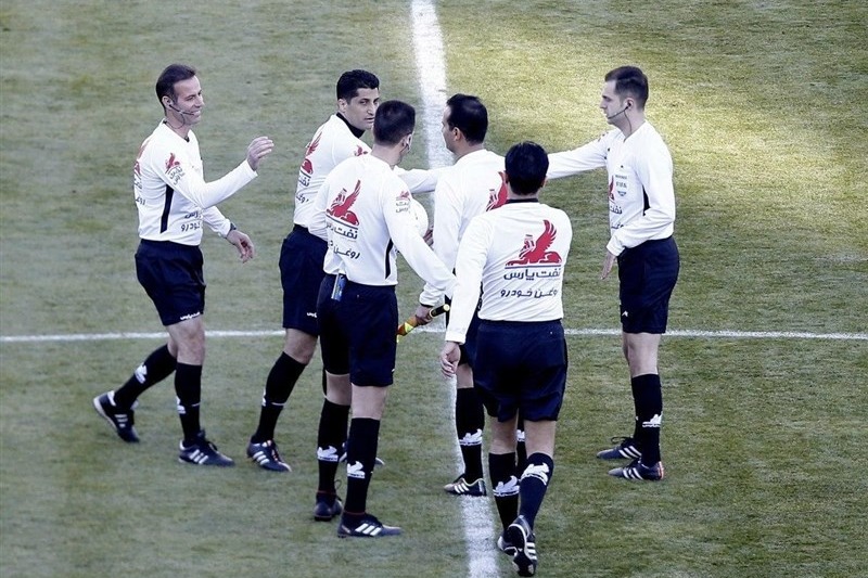 اقدام عجیب کمیته داوران؛ برگزاری کلاسهای پیش فصل با حضور ۱۷۹ داور در شرایط سخت کرونا