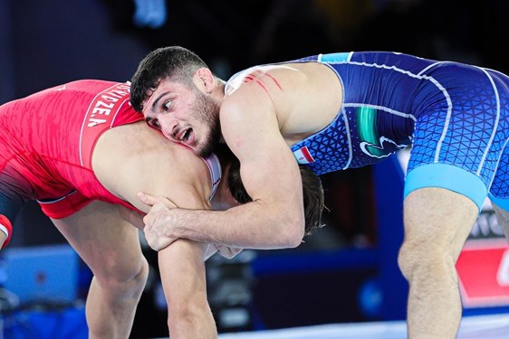 کشتی آزاد قهرمانی جهان/ زور نخودی به جردن باروز نرسید/ سومین شکست فینالیستهای ایران در ۴ وزن دوم