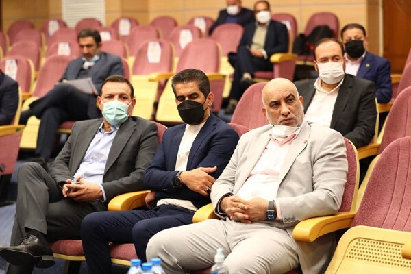 یک خارجینشین کمک حال شد؛ صدری تا آستانه کنارهگیری از پرسپولیس رفت/ نگرانی بابت پول و حکم