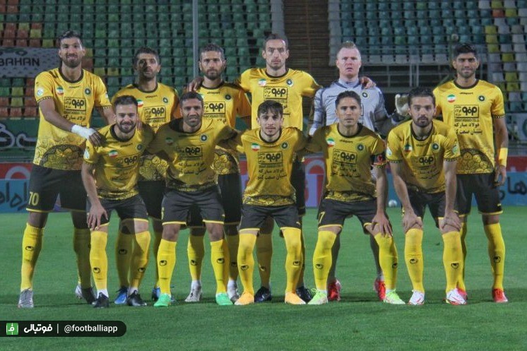 سپاهانیها در مراسم تشییع پیکر هوادار نوجوان