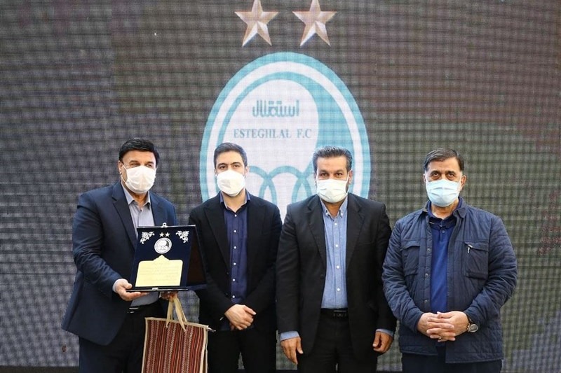 تقدیر آجورلو از خانوادههای ۴ پیشکسوت فقید استقلال +عکس