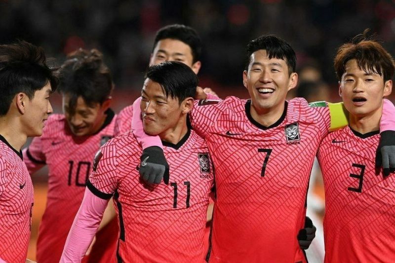 کره جنوبی یک - امارات صفر/ پیروزی اقتصادی کره مقابل امارات/ چشم بادامی ها ۱۱ امتیازی شدند