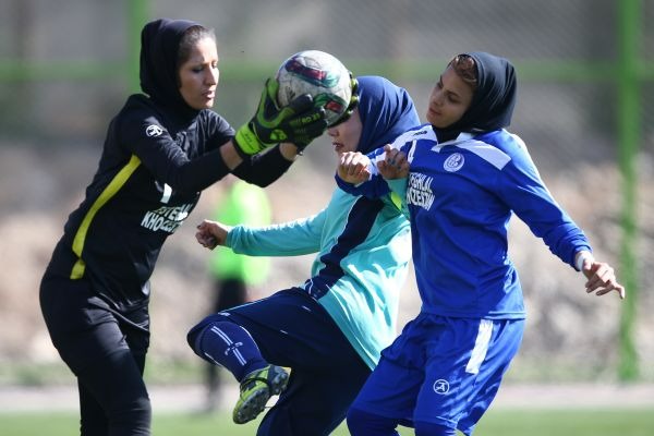 زارع باتری سنندج صفر - ملوان بندرانزلی یک/ پرواز قوی سپید در ملکنیا