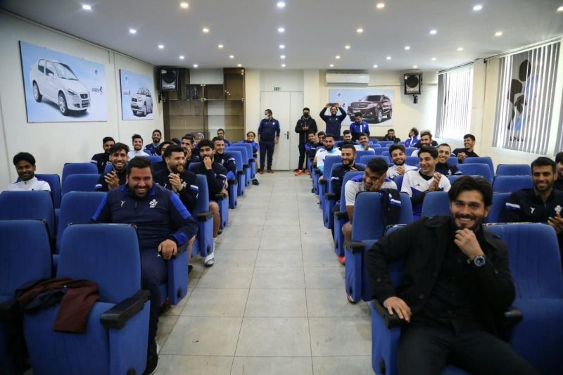 سورپرایز مجتبی حسینی توسط پیکانیها در روز تولد+ تصویر