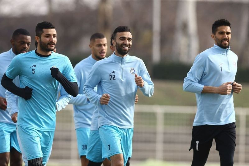 استقلالیها برای تمرین به دانشگاه میروند