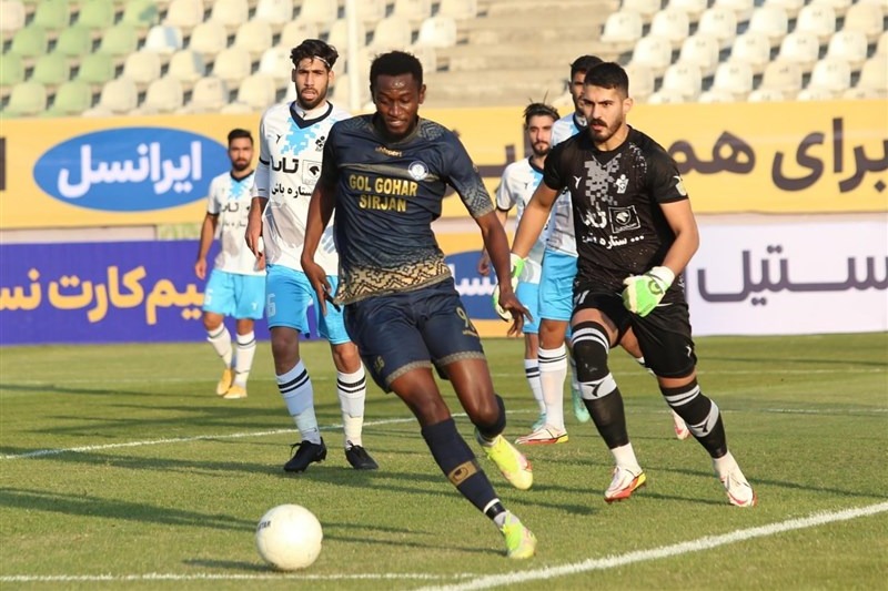 گزارش تسنیم/ سرنخهای تازه از پرونده جعل مدارک بازیکن گلگهر/ احتمال صدور حکم سنگین از سوی کمیته انضباطی