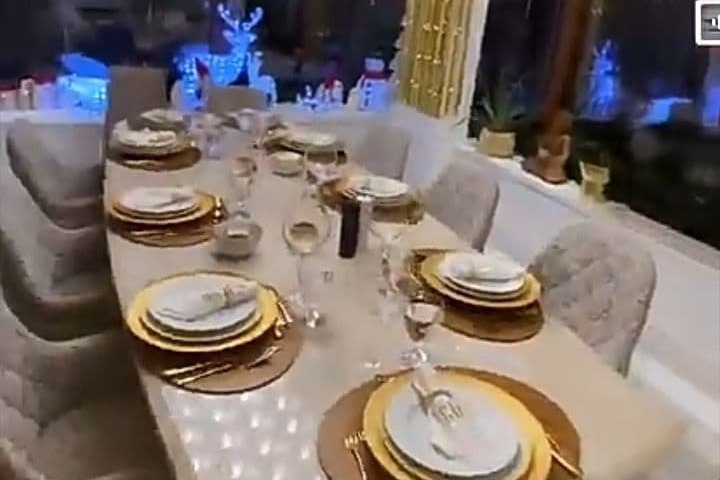 عکس؛ میز شام لاکچری کریستیانو رونالدو برای شب اول 2021