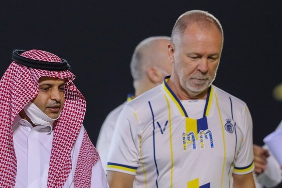 رقیب تراکتور در بلغارستان اردو میزند