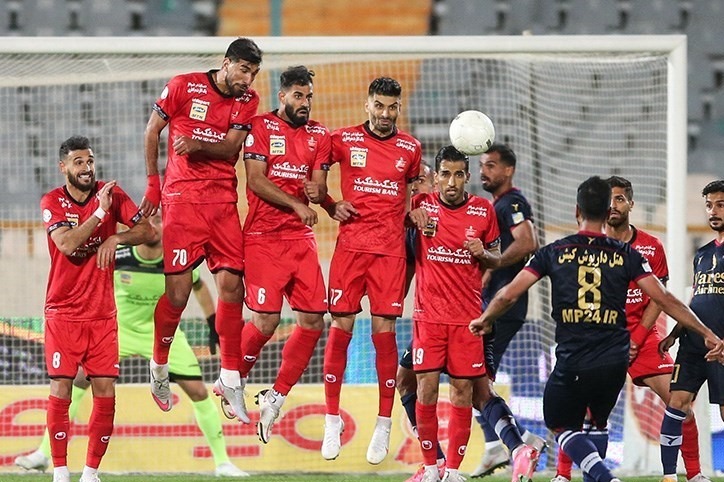 گزارش تسنیم/ تلاشهای بیفایده باشگاه پرسپولیس برای تمدید قرارداد بازیکنان/ پای آپشن در میان است!