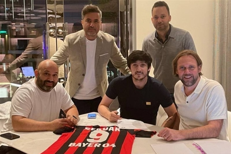 جزئیاتی جدید از نحوه پیوستن آزمون به بایرلورکوزن/ چرا نام «سردار» تغییر کرد؟