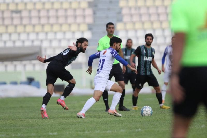 قشقایی شیراز یک - خوشه طلایی ساوه یک/ پنج دقیقه طوفانی در شیراز بی‌حاصل بود