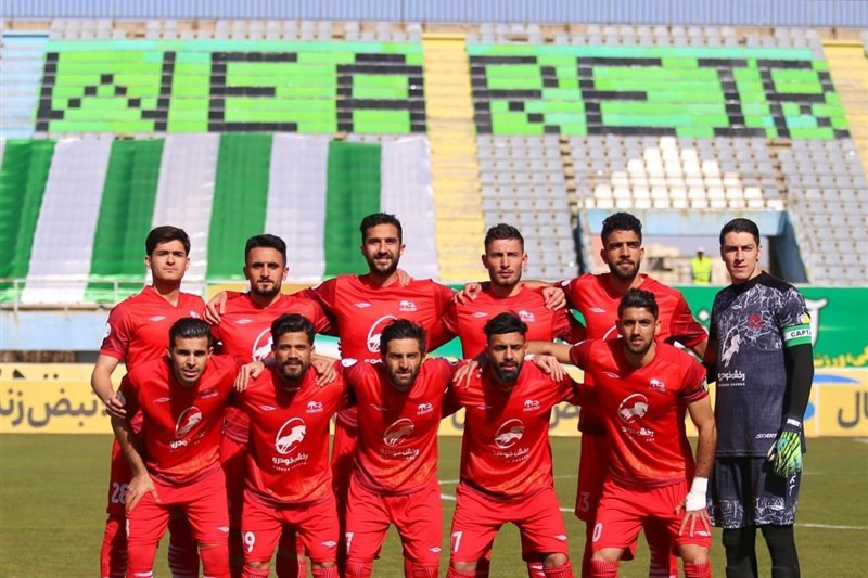 ساغلام تمرینات تراکتور را ۶ روز تعطیل کرد