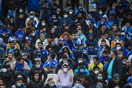 اقدام معنادار هواداران استقلال با تشویق یحیی گلمحمدی!