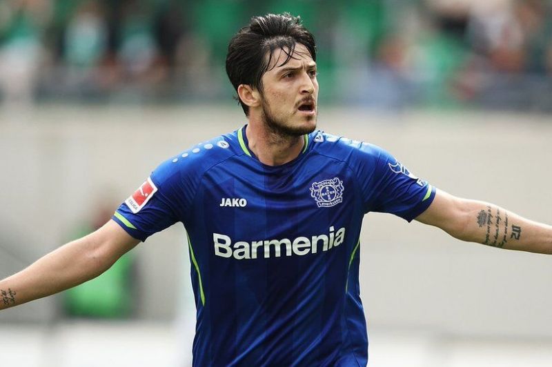 پوستری ویژه برای گلزنی سردار آزمون/ ذوقزدگی مشکی و قرمزها