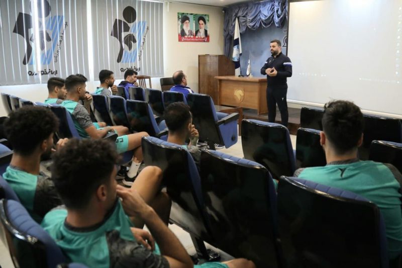 اتحاد پیکانیها قبل از دیدار با پرسپولیس(عکس)