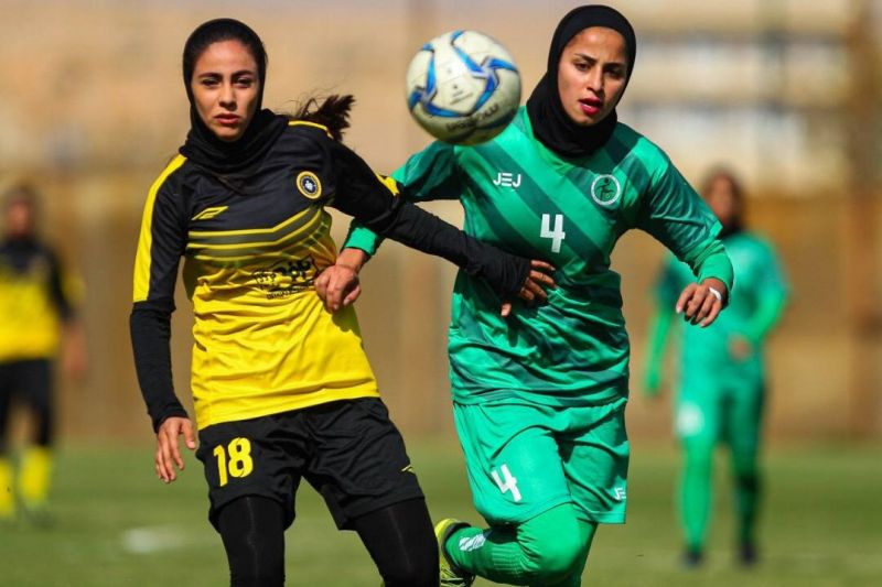 پیش بازی هفته نوزدهم لیگ برتر فوتبال بانوان/ دربی اصفهان در روز استراحت سیرجانیها