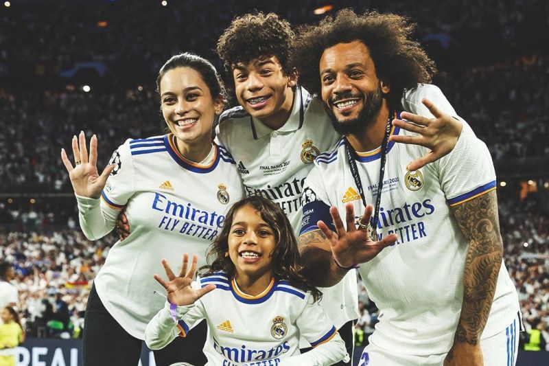 عکس؛ مارسلو در کنار خانوادهاش پس از فتح آخرین جام با رئال مادرید