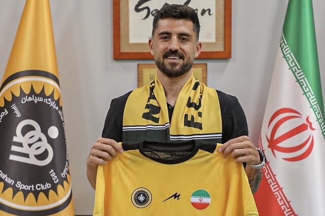 علینژاد: از استقلال و تراکتور پیشنهاد داشتم/ مبلغ قرارداد من با سپاهان بالا نیست