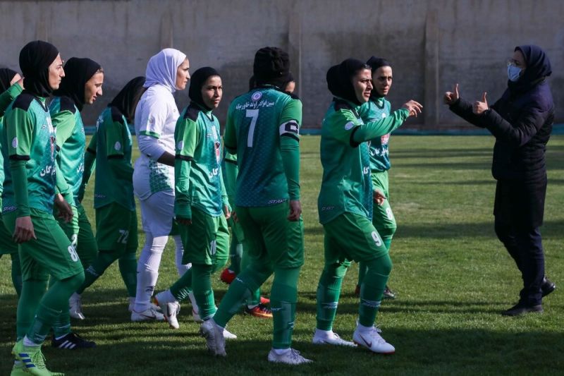 خبر تلخ مدیرعامل باشگاه ذوب آهن؛ تیم فوتبال بانوان منحل می‌شود