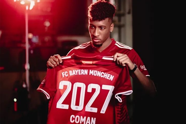 رسمی؛ قرارداد وینگر فرانسوی بایرنمونیخ تا سال 2027 تمدید شد