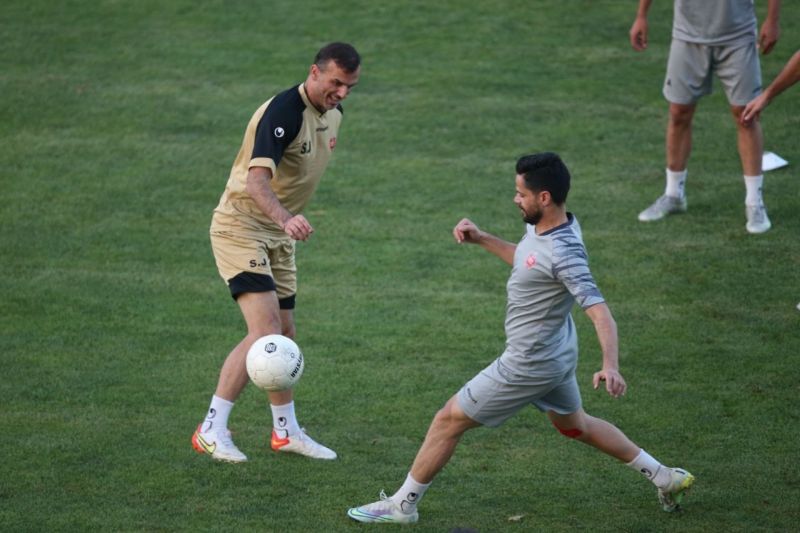 گزارش تمرین پرسپولیس/ بازگشت کامیابینیا به تمرینات و هیجان در فوتبال درونتیمی