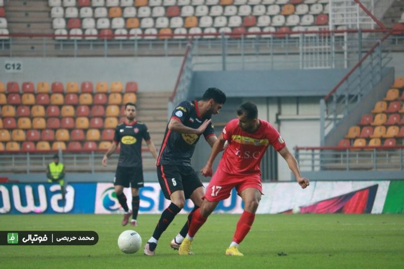 اخراج نکونام و درگیری در پایان مسابقه پرسپولیس و فولاد