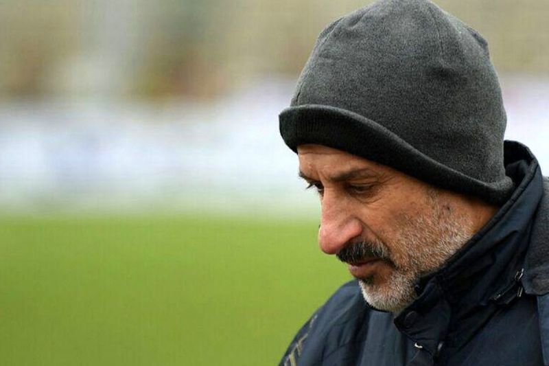 محمد مایلیکهن: پرسپولیس با شیخ دیاباته ۱۰ نفره است/ شکل دویدن او را ببینید؛ انگار در تیم پیشکسوتان بازی میکند!