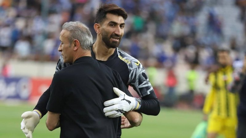 واکنش پیروانی به شایعه جدایی یحیی گلمحمدی و علیرضا بیرانوند