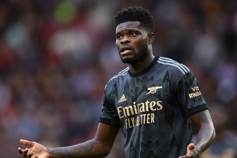 هافبک آرسنال با رونالدو همتیمی میشود؟