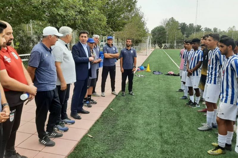 گزارش تصویری/ حضور دبیر کل فدراسیون و سرمربی تیم ملی بزرگسالان دراردوی تیم نونهالان