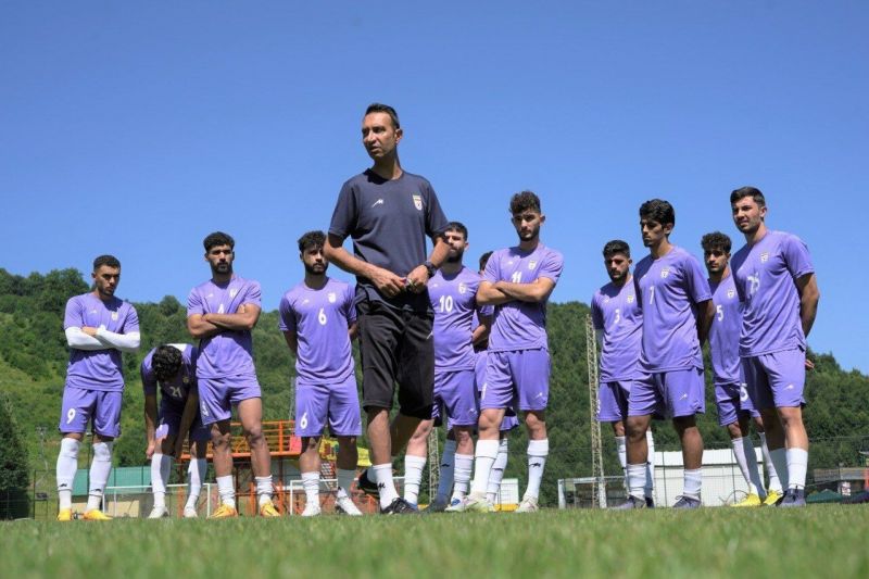 عنایتی: همه تلاش میکنیم باشگاهها و تیم ملی ضربه نخورند