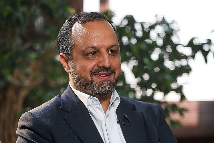 خاندوزی : واگذاری استقلال به وزارت اقتصاد به تأیید نرسید