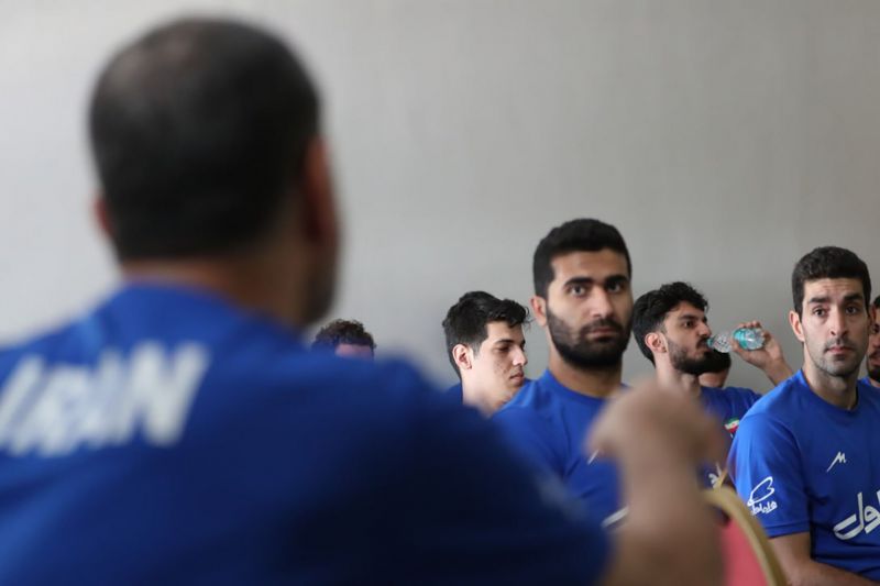 تمرین کششی کنار ساحل و آنالیز حریف در دستور کار ملیپوشان پیش از مصاف با آلمان