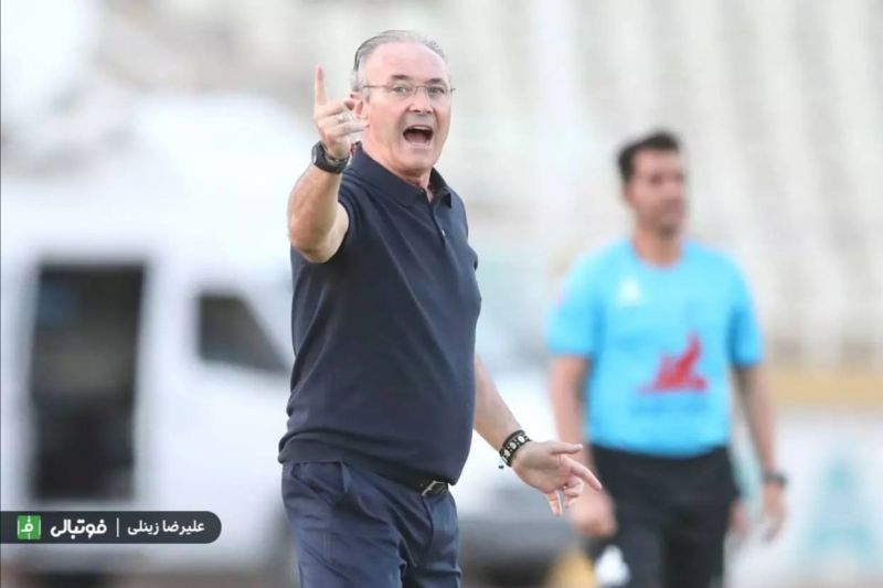 کپی ایگناسیو مارتینز از روی دست پاکو خمز