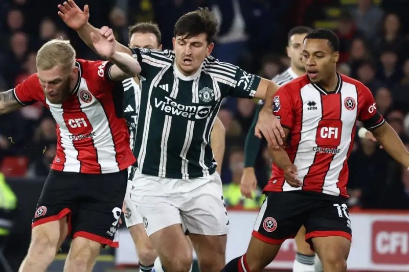 نظر تن هاگ راجع به بازی درخشان هری مگوایر