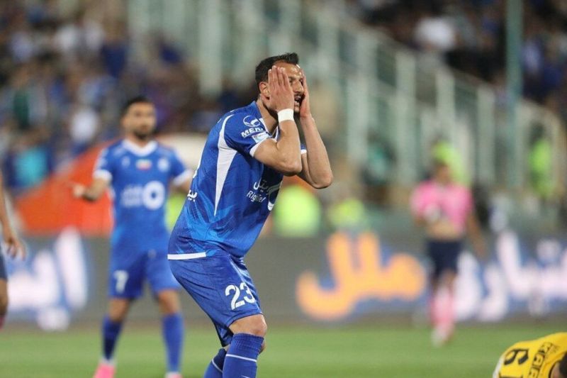 هوادار استقلال درگذشت