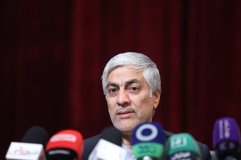 کیومرث هاشمی: استقلال و پرسپولیس تا پایان سال واگذار می‌شوند