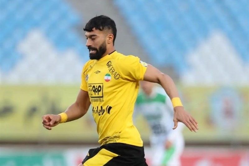 مصدومیت رامین رضاییان در آستانه اردوی تیم ملی/ غیبت 3 بازیکن سپاهان مقابل گلگهر به دلیل کارت قرمز