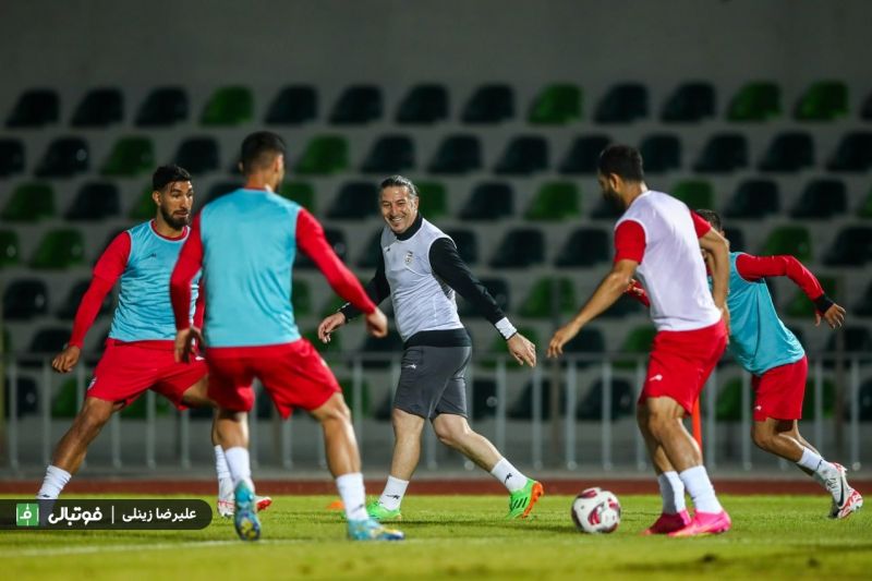 هجوم کوچولوها به زمین و حضور آقای گل استقلالی در تمرین تیم ملی