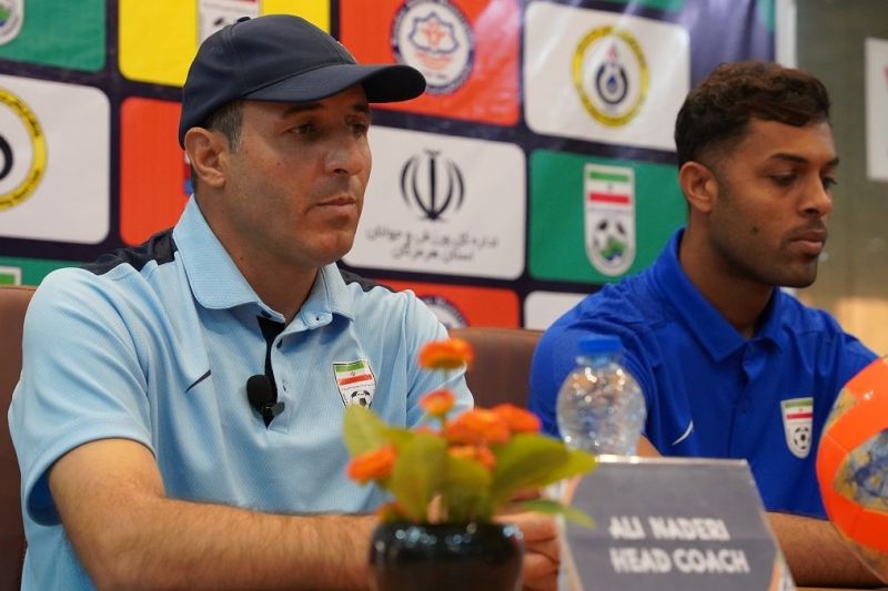 علی نادری: انتظار مردم از تیم ملی فوتبال ساحلی دور از ذهن نیست