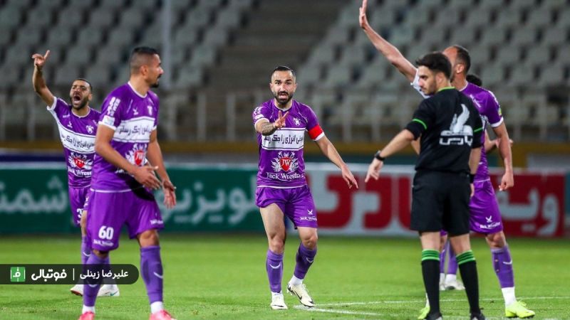 عصبانیت شدید داریوش شجاعیان از تغییر پنالتیزن! (عکس)