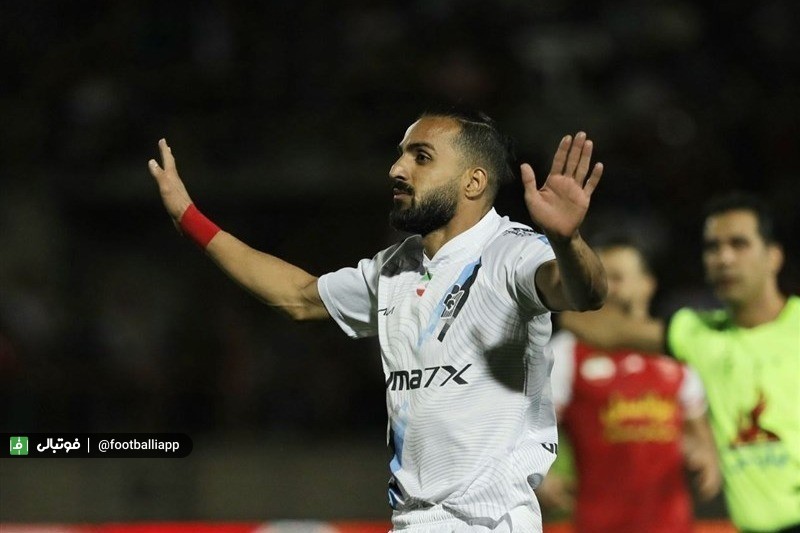 لایک مهاجم پیکان به بازی پرانگیزه با پرسپولیس (عکس)